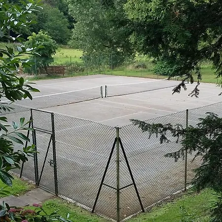 Sutton Hall * ثيرسك