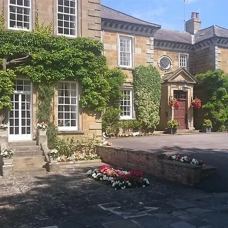 Sutton Hall アパート *