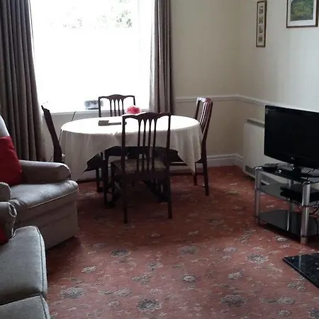 Sutton Hall Resort *