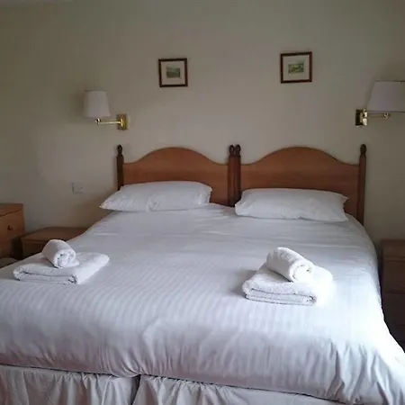 Sutton Hall Resort *