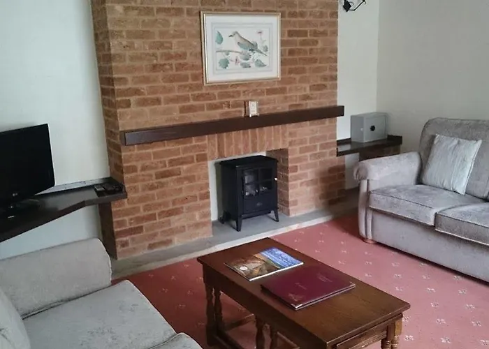 Sutton Hall Resort *