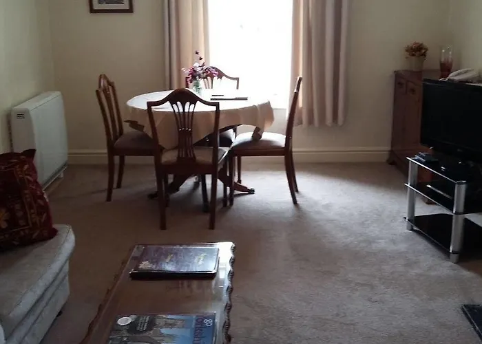 Sutton Hall Resort *