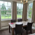 Apartament Hall
