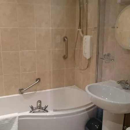 Sutton Hall Apartment *