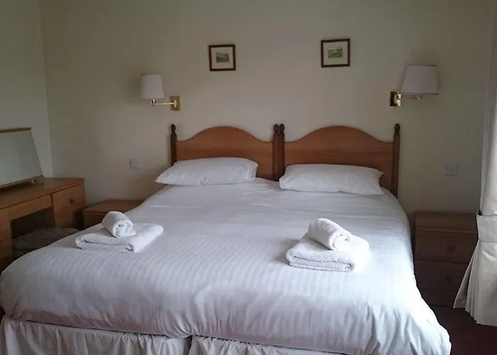 Sutton Hall Resort *